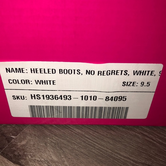 Shoe Dazzle No Regrets Fold White Heeled Boots with Stiletto Heel New - Picture 8 of 8